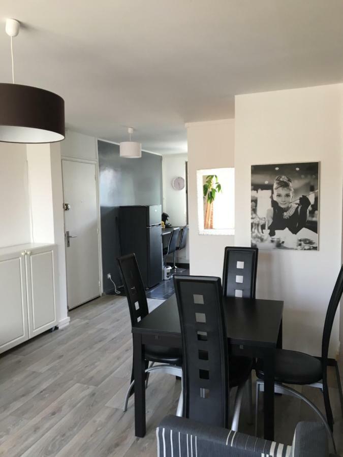 Appartement Deux Chambres Salon Parking Rouen Kindarena Exterior photo